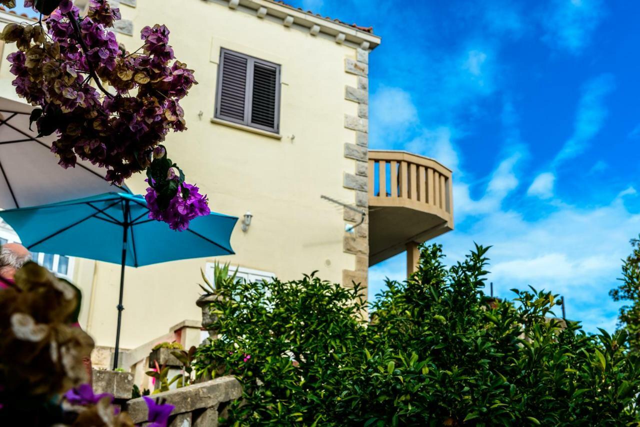 Apartments Garden Beach Superior ツァヴタット エクステリア 写真